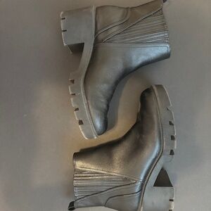 DOLCE VITA Black Wedge Sole Chelsea Boots